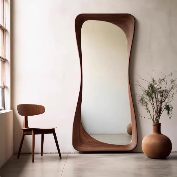 Medieval style full body floor - Furniture Hardware Store recension och pris